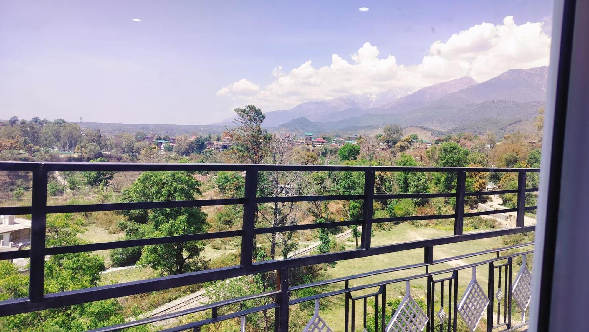 Hotel Binwa View Baijnath Exterior photo